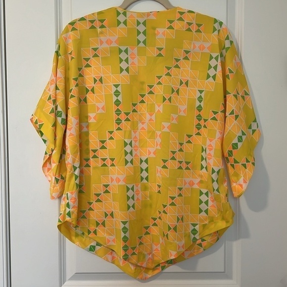 Vintage Vanda Fashions Key West Hand Print Floral Handkerchief Hem Blouse Top - Picture 3 of 8